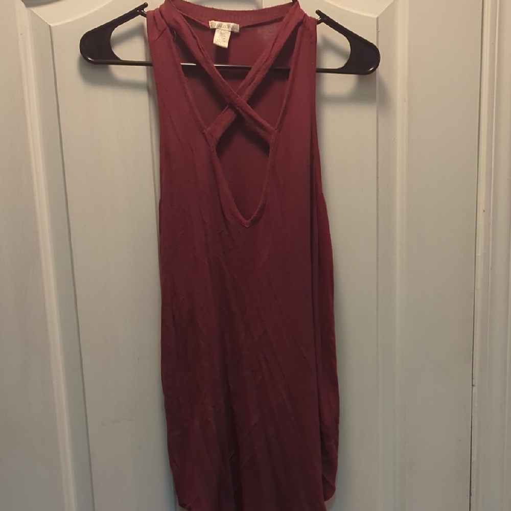 Bozzolo Maroon Sleeveless Top with V-Neck